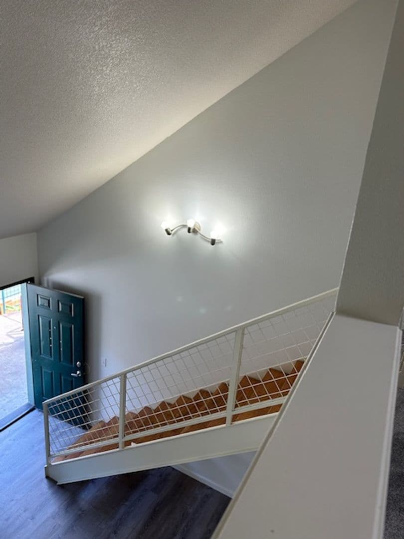 Portland Apartment: 12026 SE Ash St
