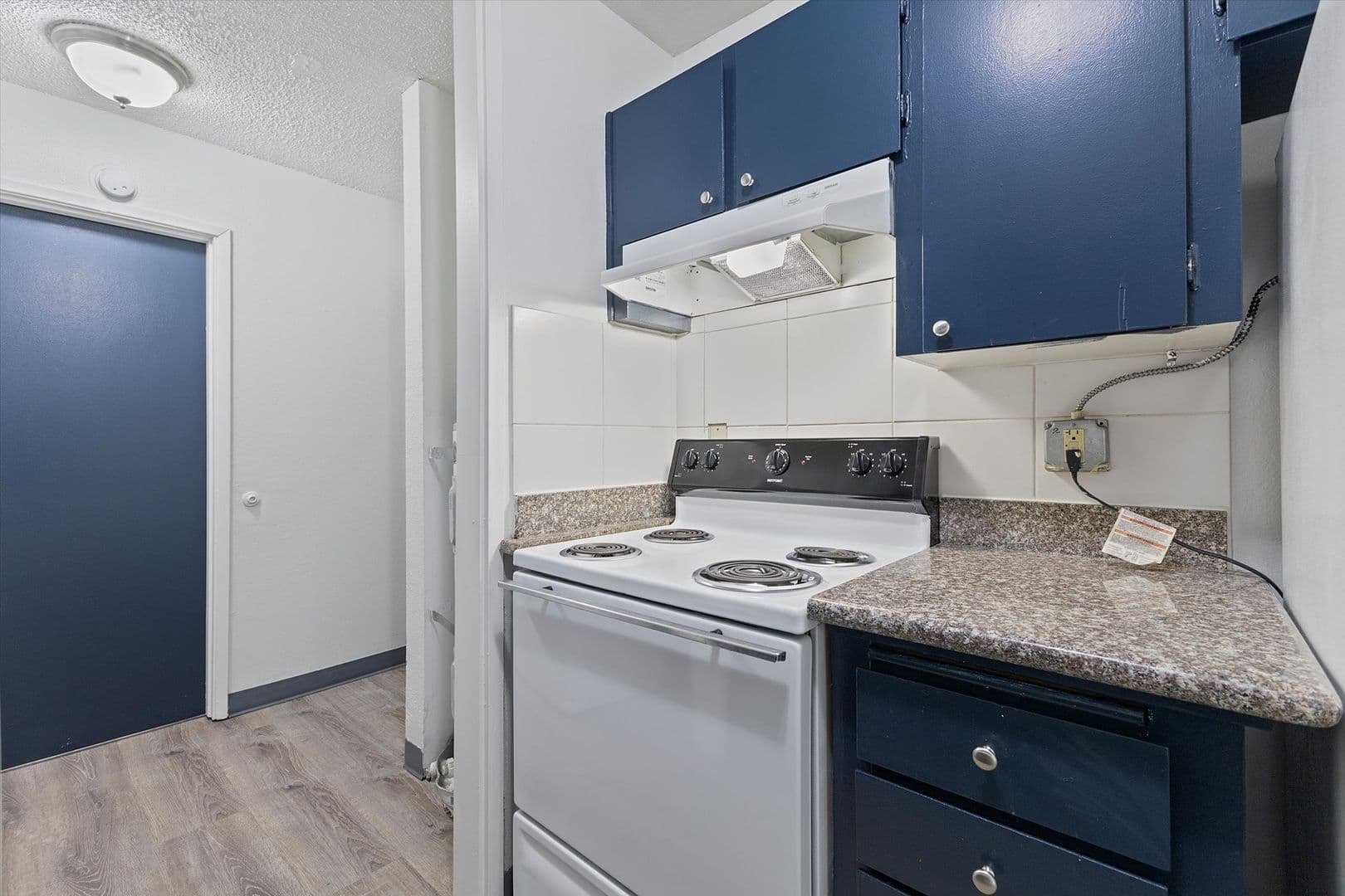 Portland Apartment: 16124 SE Alder St.