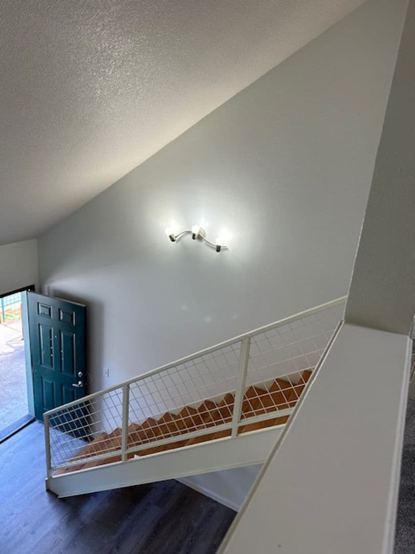 Portland Apartment: 12026 SE Ash St