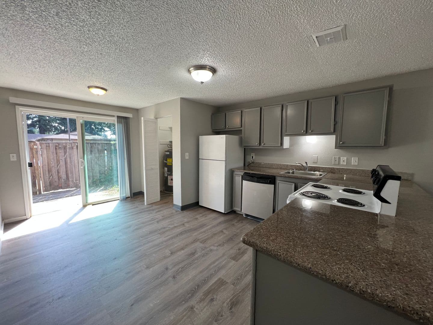 Portland Apartment: 720 SE 187th