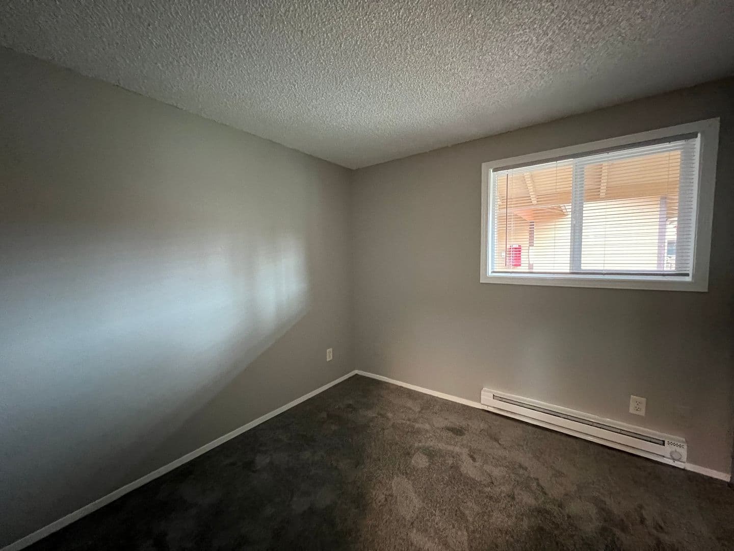 Portland Apartment: 203 SE 162nd