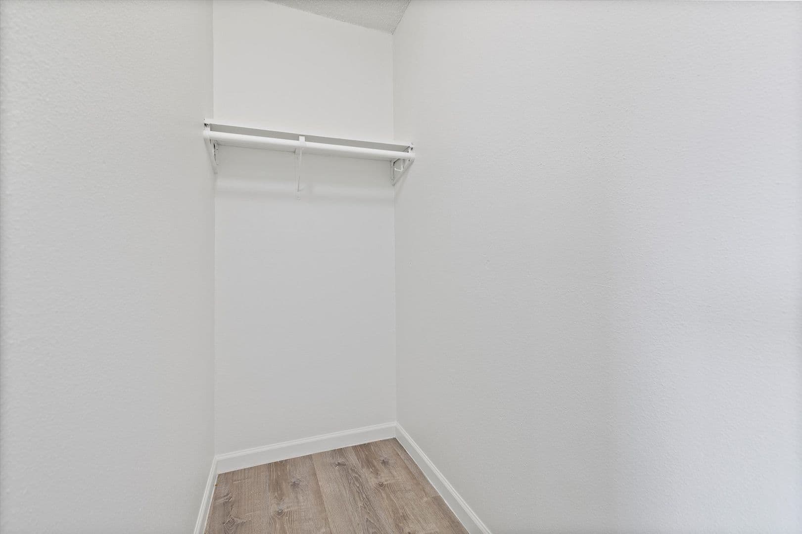 Portland Apartment: 16124 SE Alder St.
