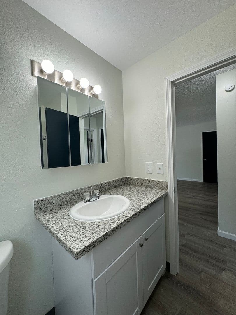 Portland Apartment: 635-741 SE 182nd
