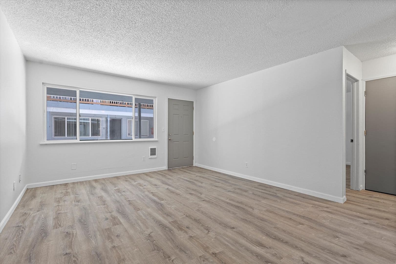 Portland Apartment: 13116 SE Powell Boulevard