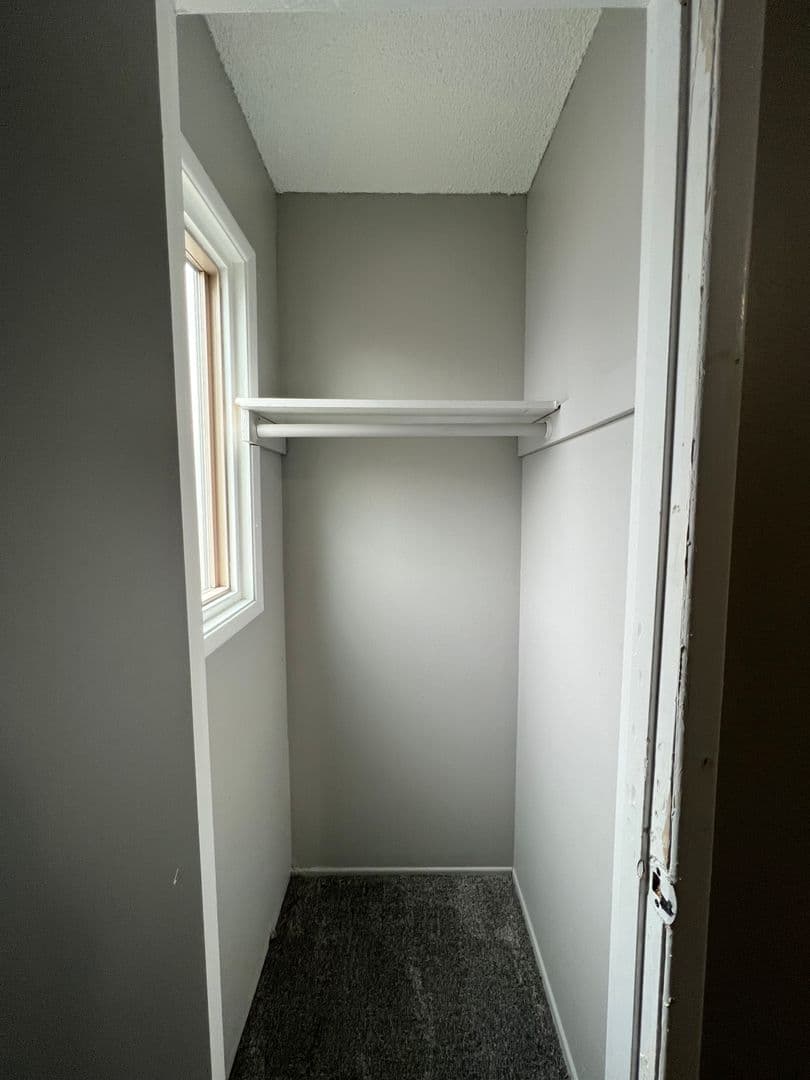 Portland Apartment: 10329 NE Prescott St.