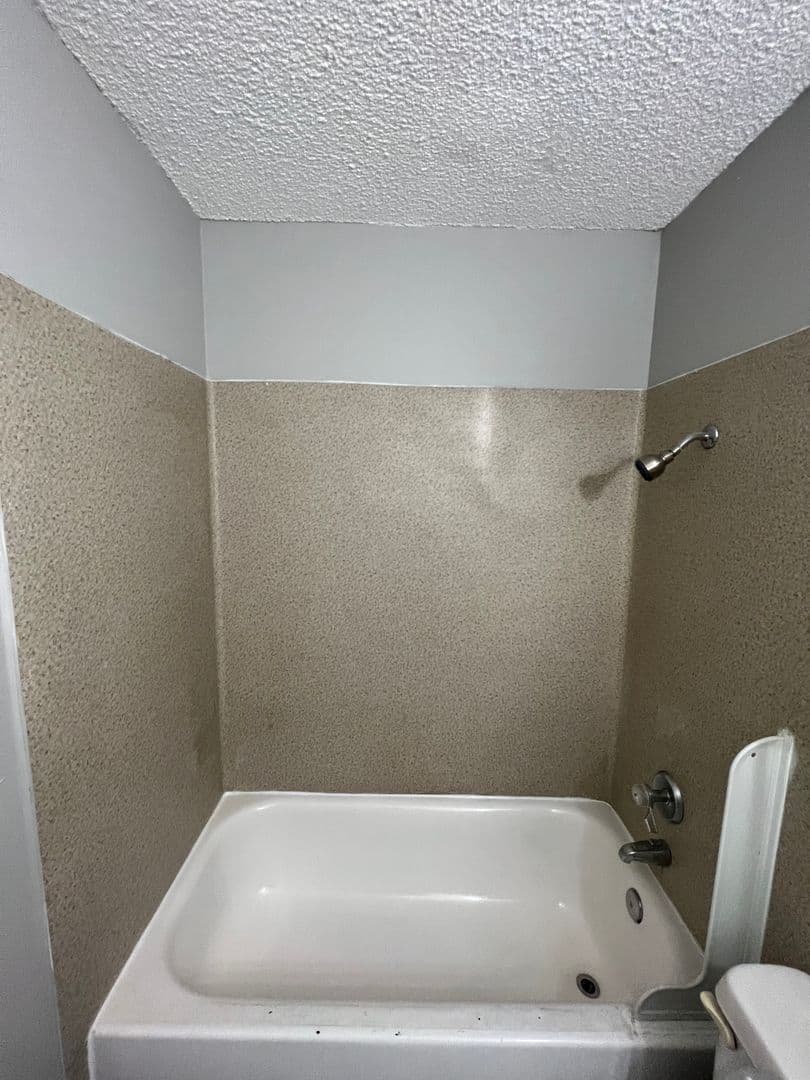 Portland Apartment: 10329 NE Prescott St.
