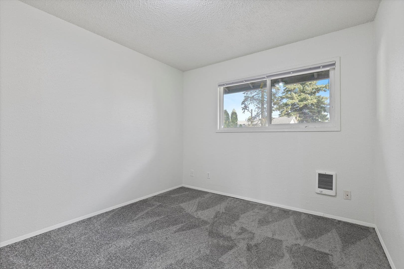 Portland Apartment: 15851-15881 E. Burnside St.
