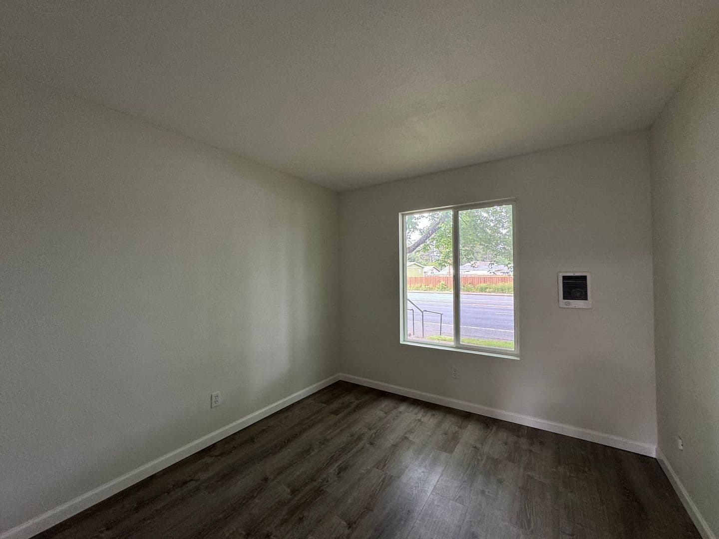 Portland Apartment: 635-741 SE 182nd