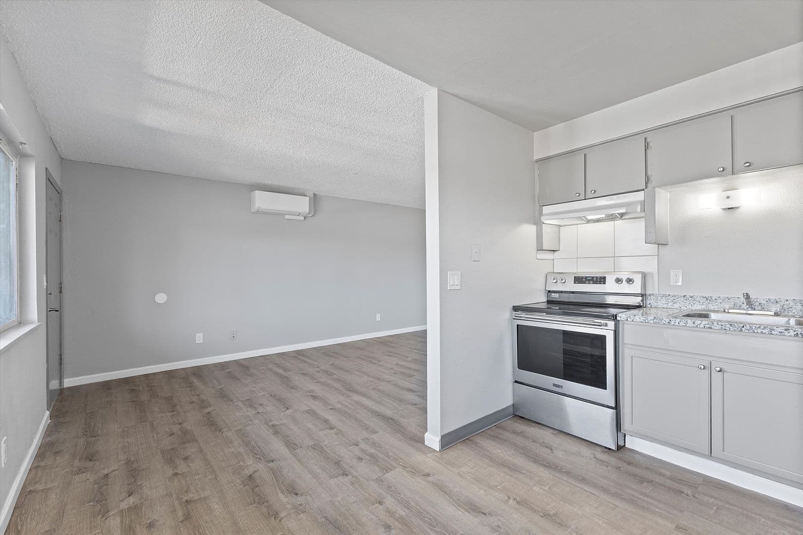 Portland Apartment: 635-741 SE 182nd