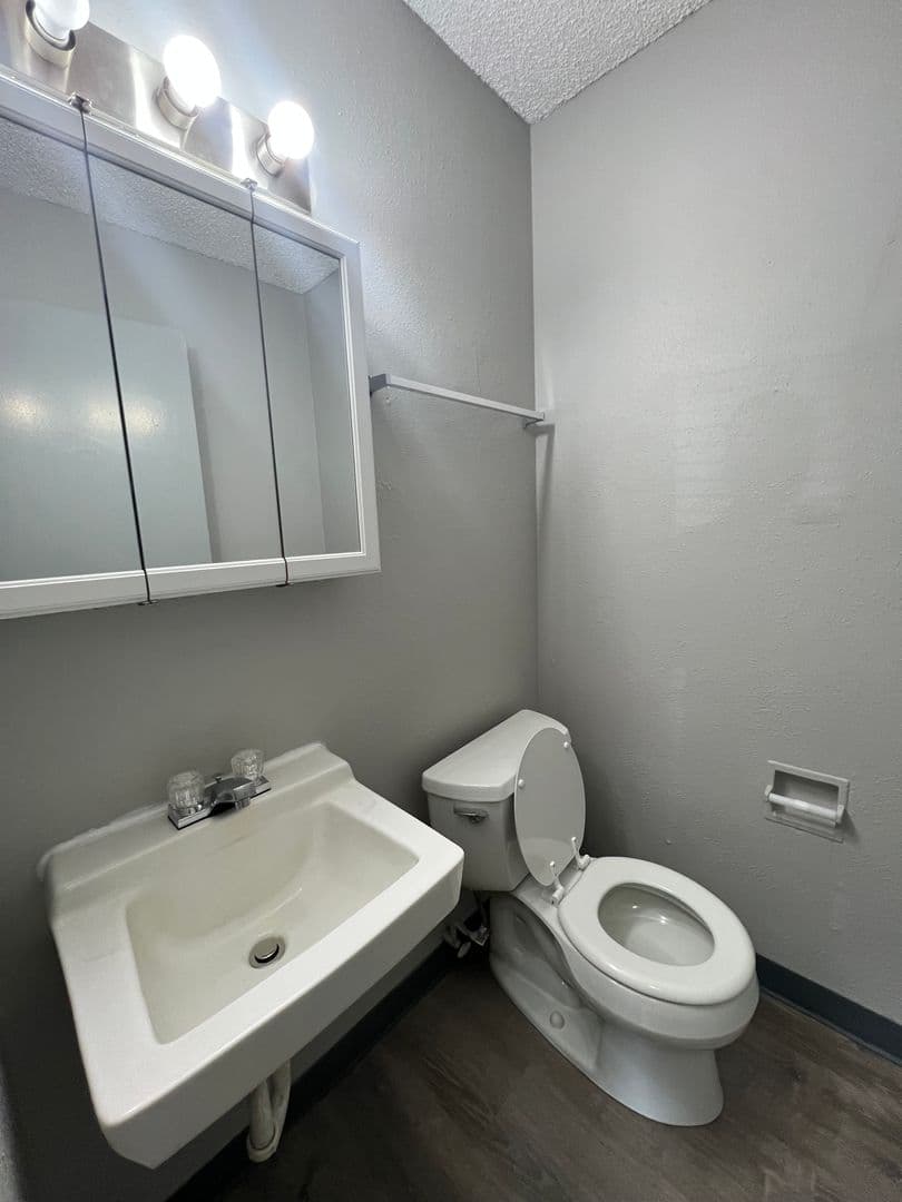 Portland Apartment: 10329 NE Prescott St.