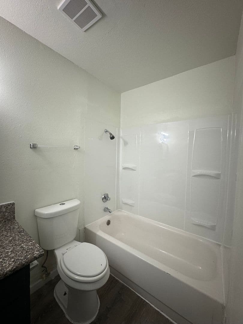 Portland Apartment: 10329 NE Prescott St.