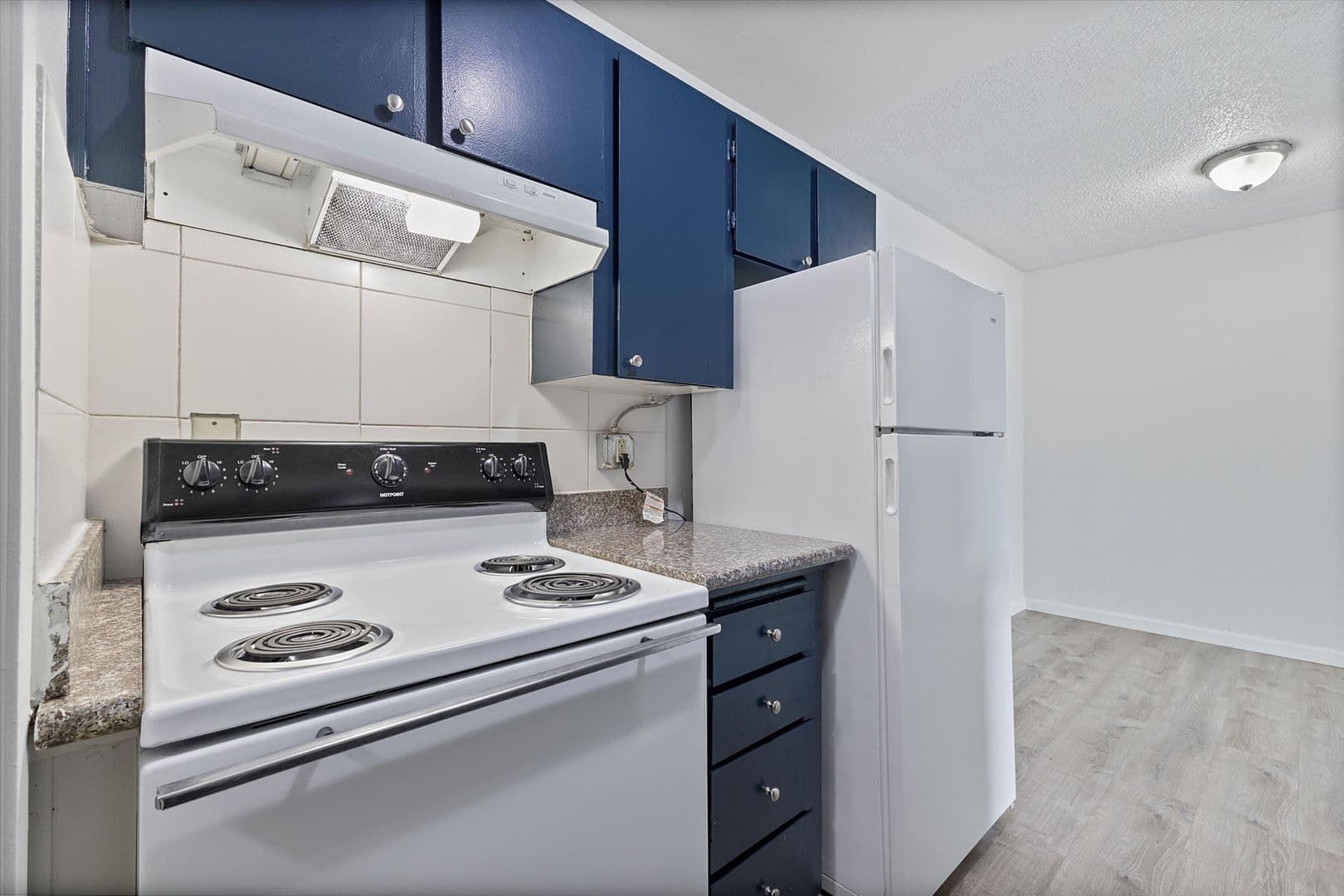 Portland Apartment: 16124 SE Alder St.