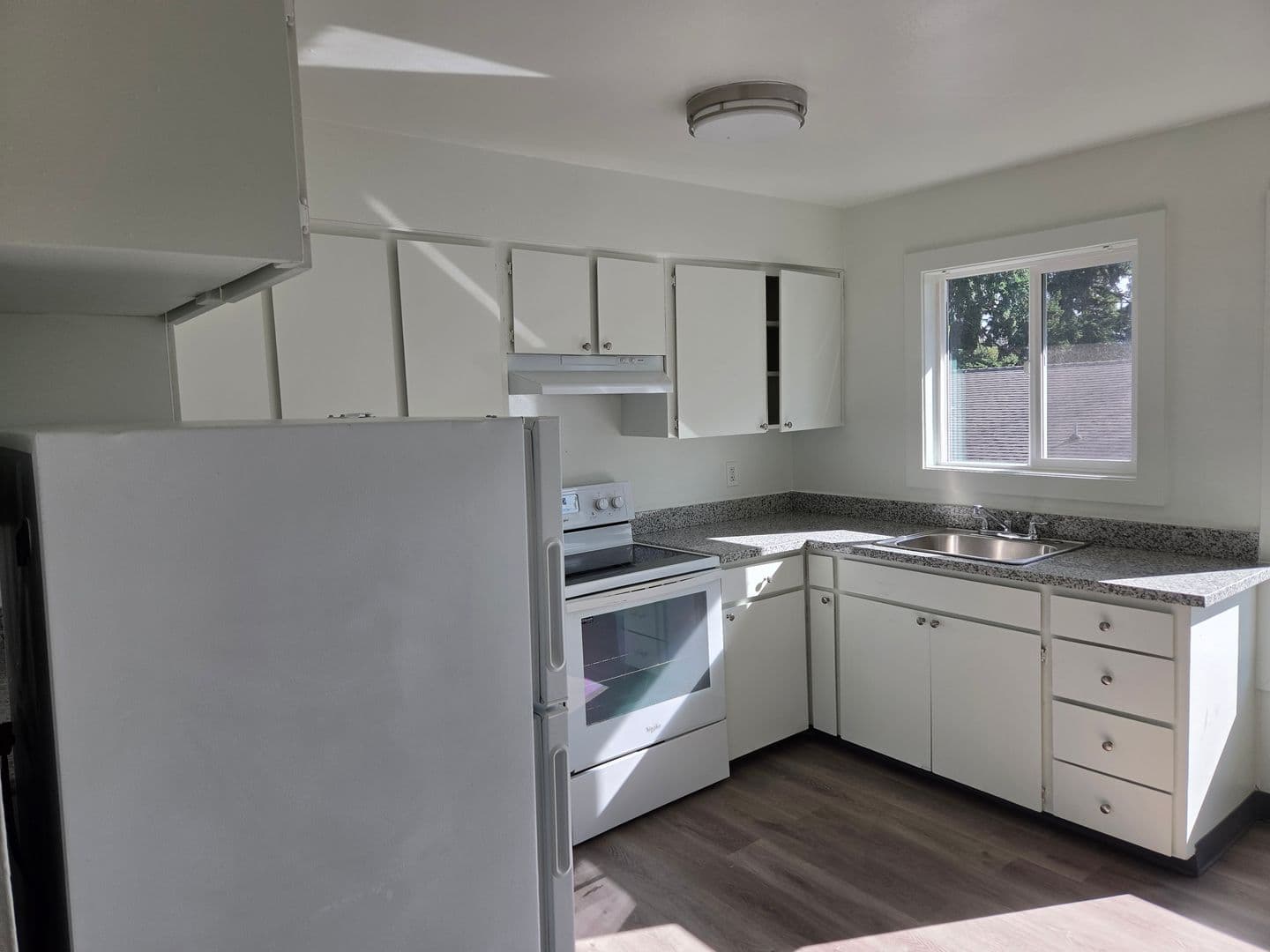 Portland Apartment: 16300 & 16400 E. Burnside St.