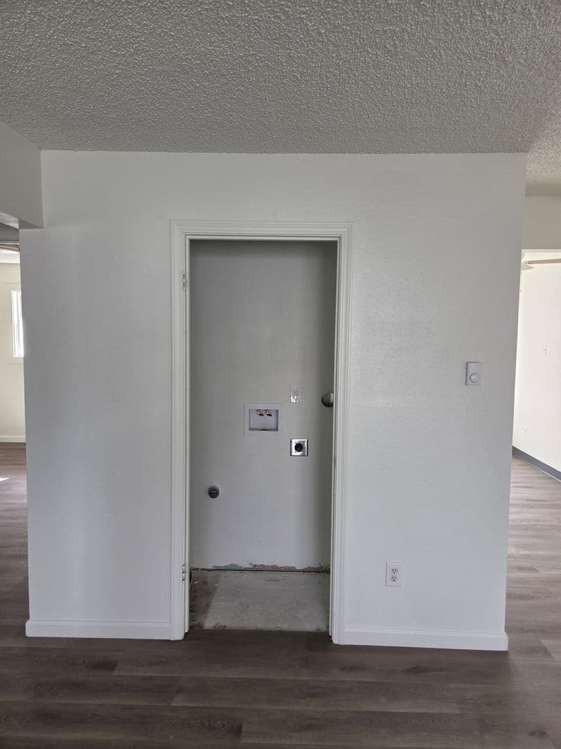 Portland Apartment: 16300 & 16400 E. Burnside St.