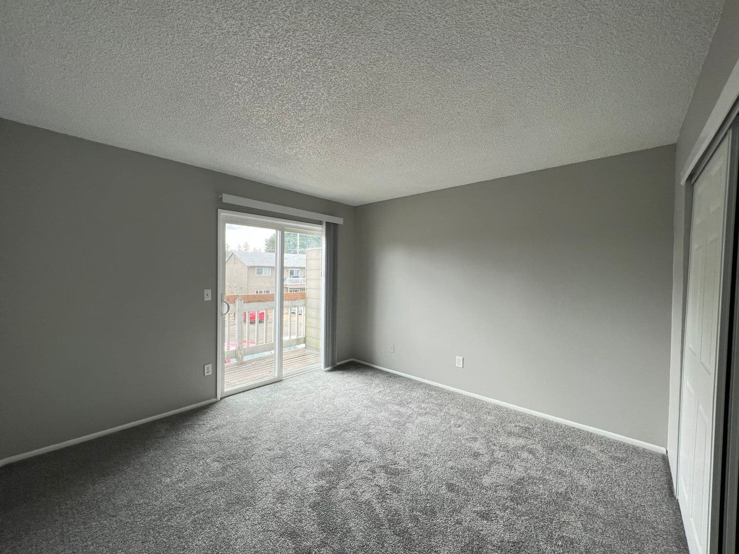 Portland Apartment: 635-741 SE 182nd