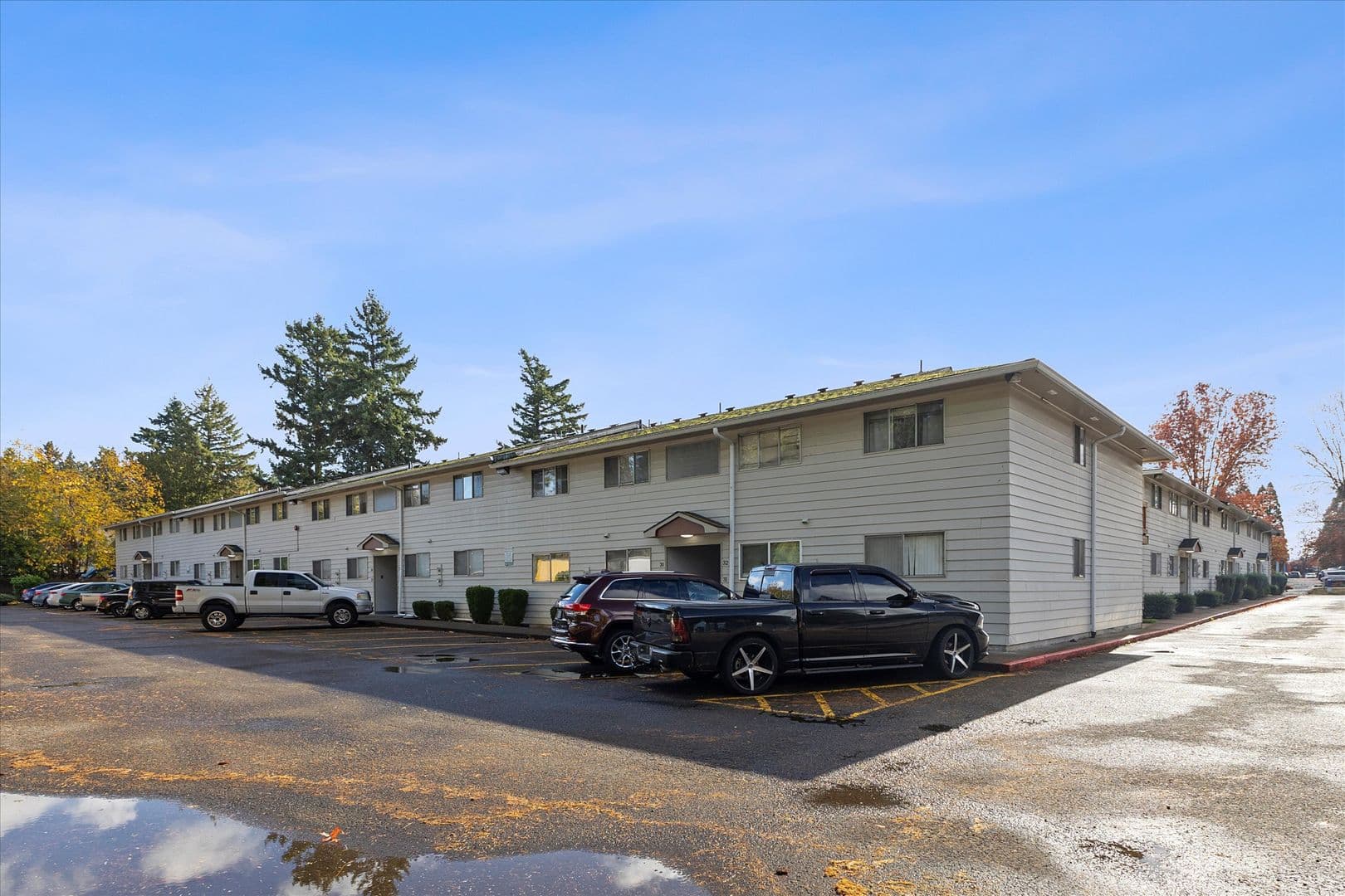 Portland Apartment: 10325 NE Hancock St.