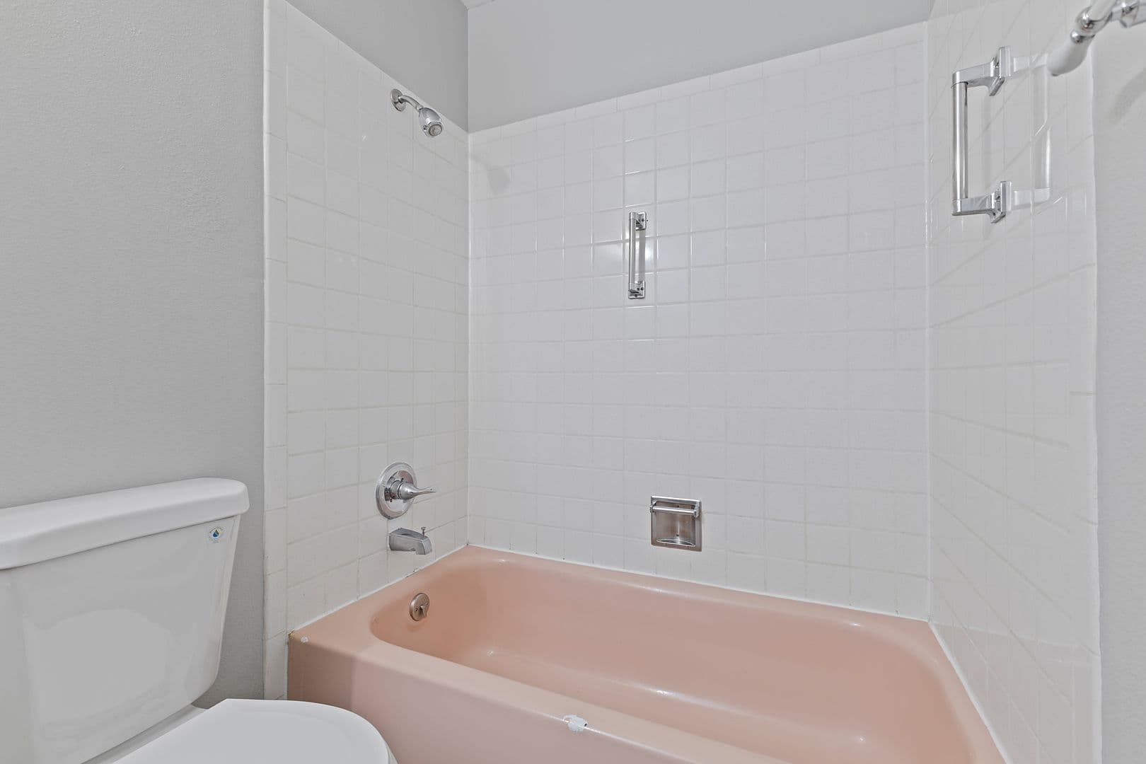 Portland Apartment: 14021 SE Stark