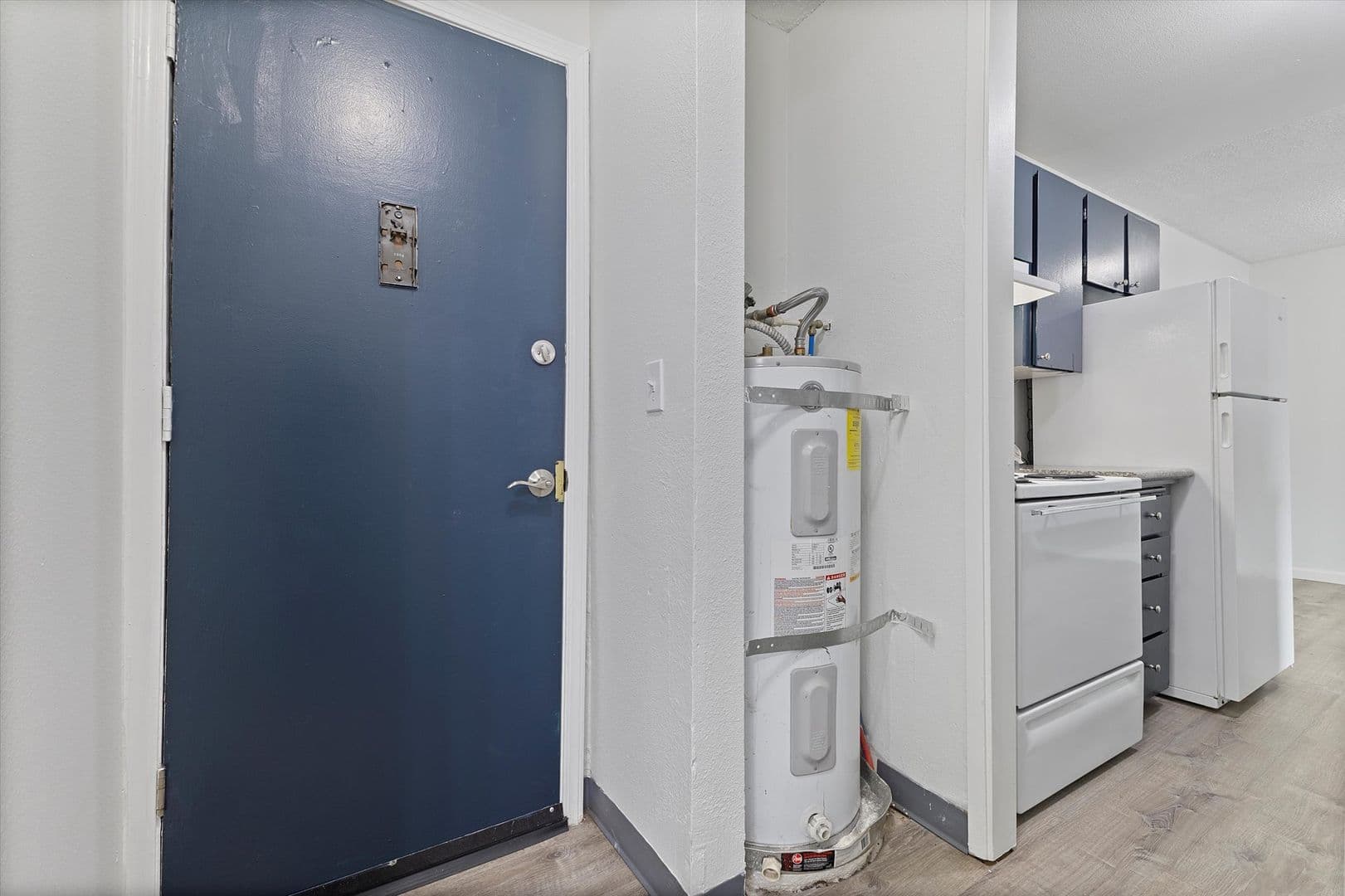Portland Apartment: 16124 SE Alder St.