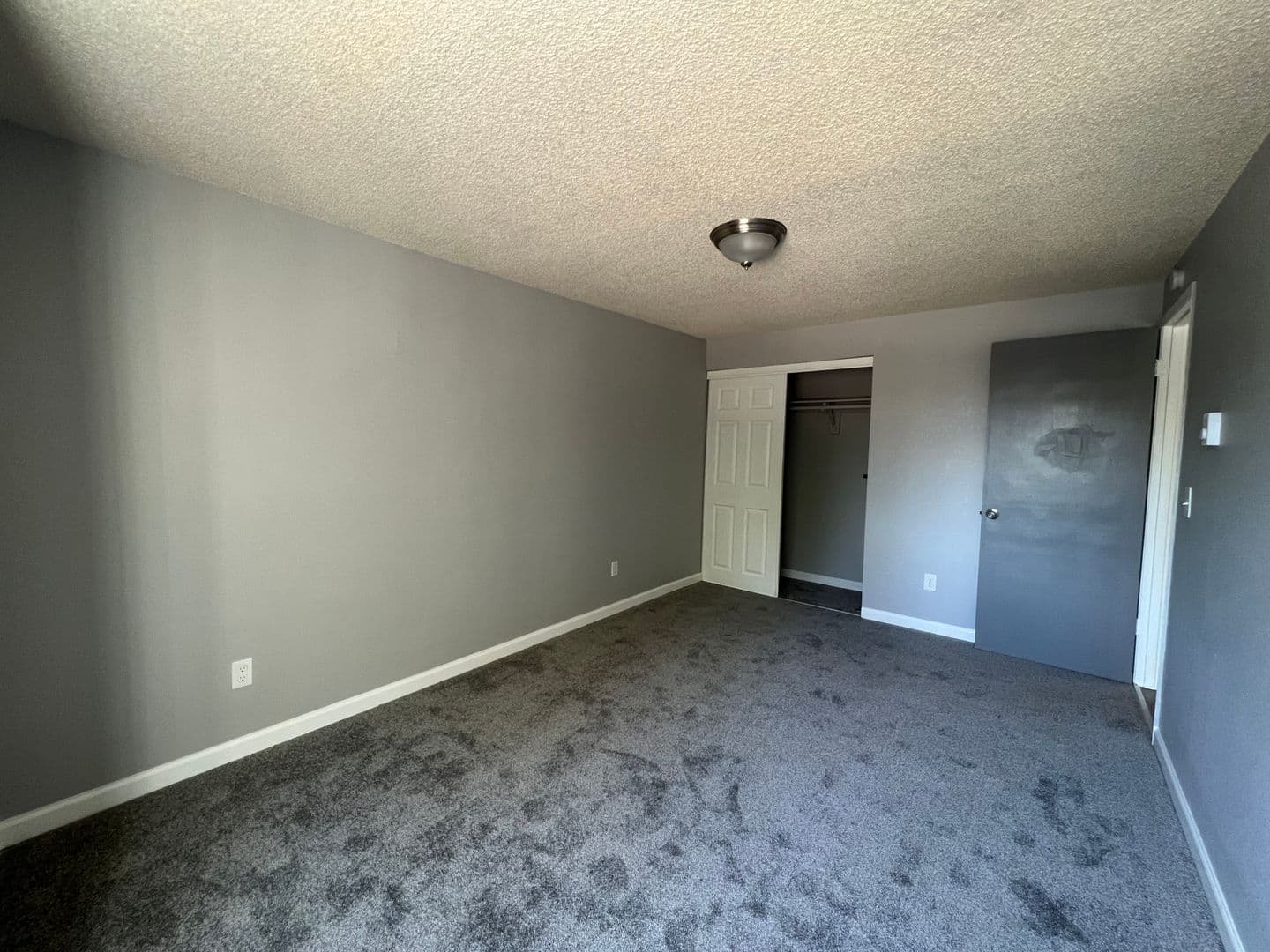 Portland Apartment: 17439 SE Stark St
