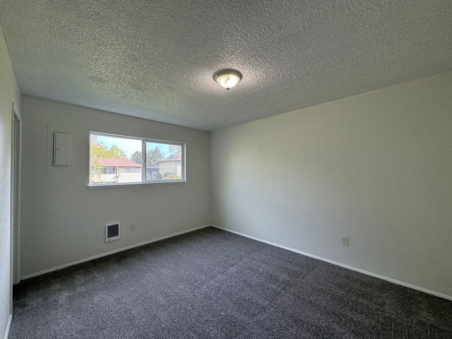 Portland Apartment: 912 NE 91st/924 NE 91st