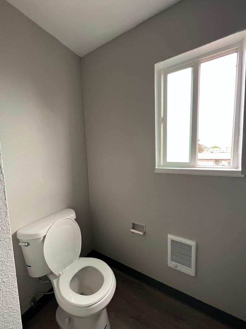 Portland Apartment: 635-741 SE 182nd