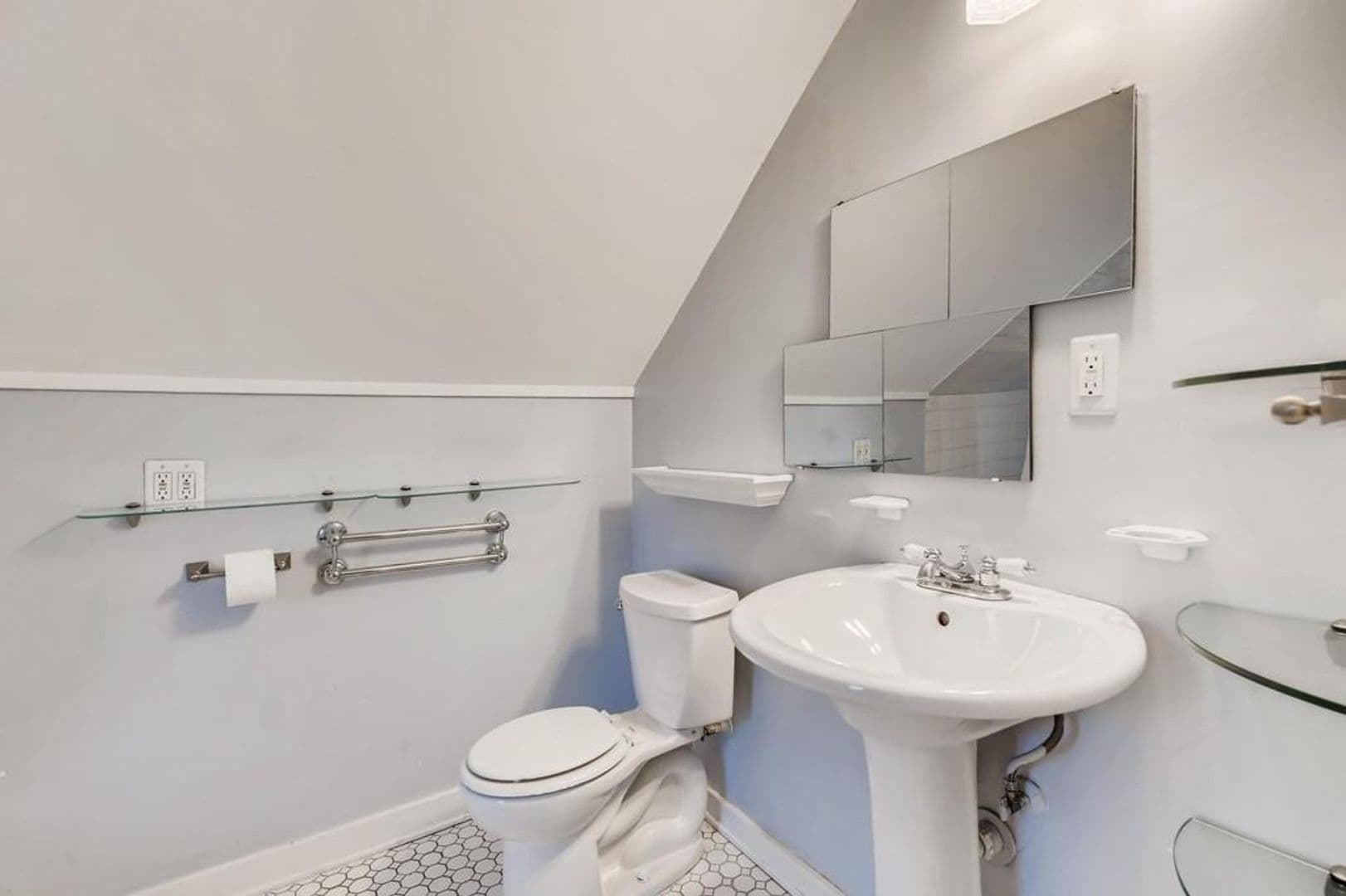 Minneapolis House: 1044 22nd Ave SE