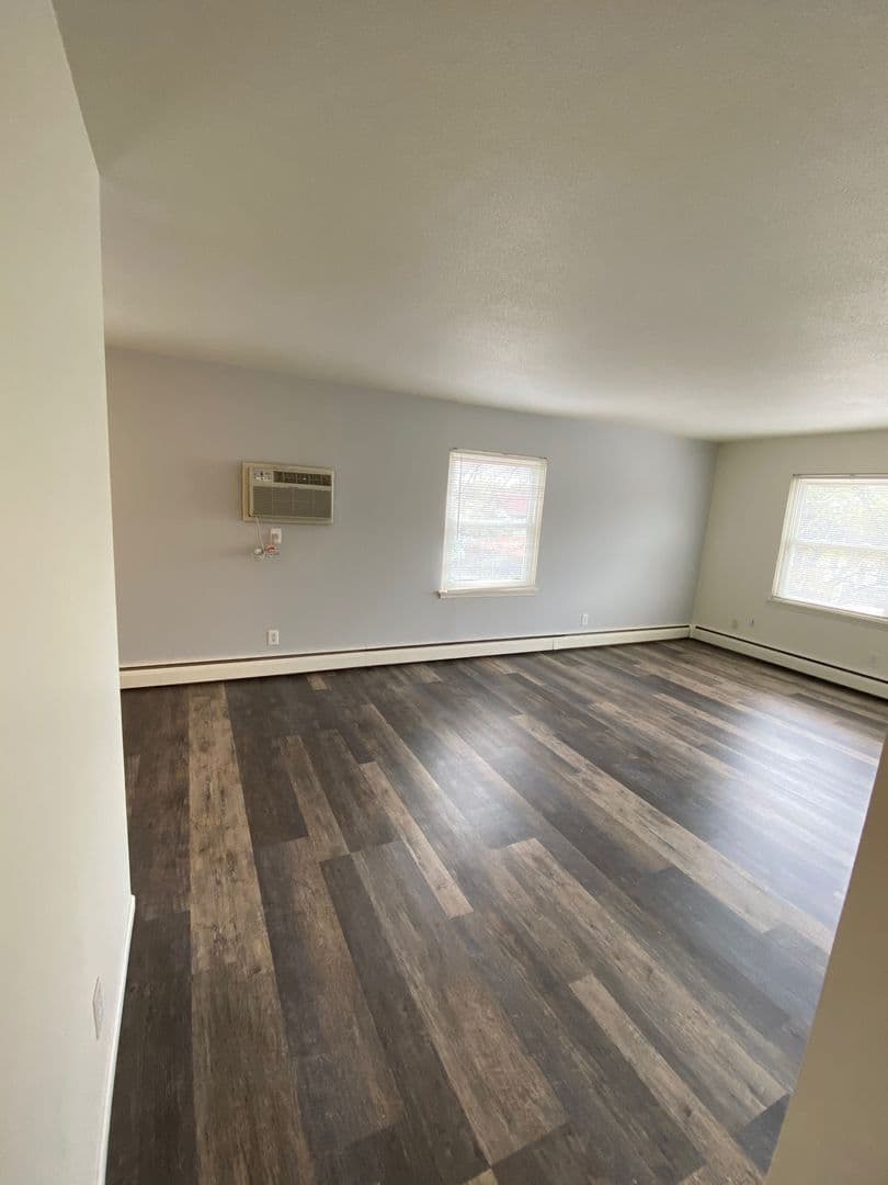 Minneapolis Apartment: 3200 Emerson Ave S