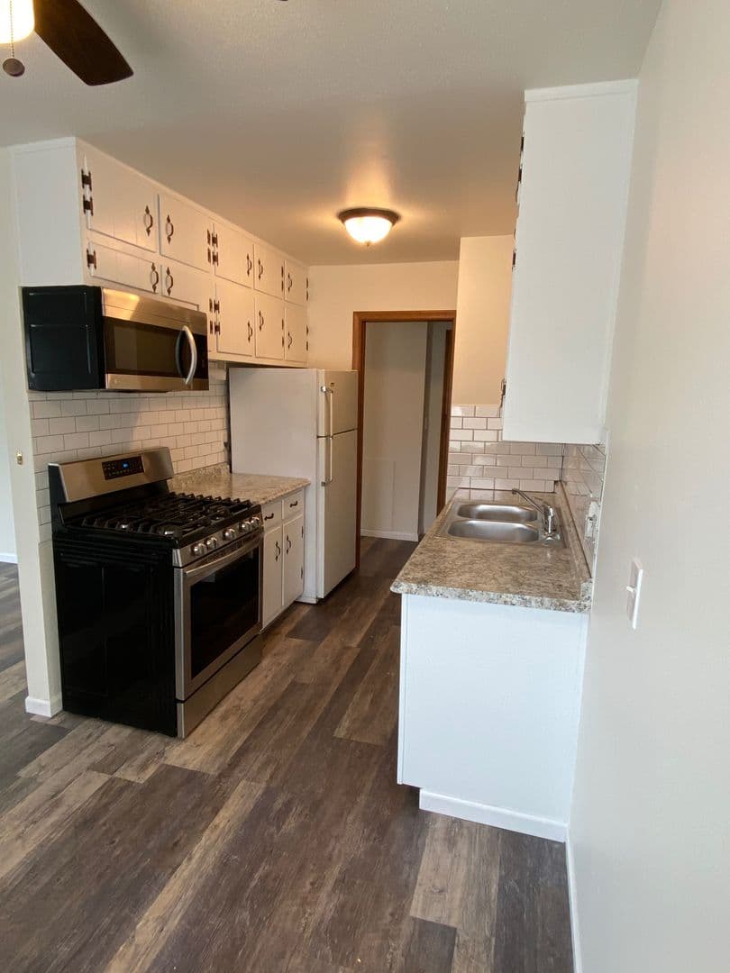 Minneapolis Apartment: 3200 Emerson Ave S