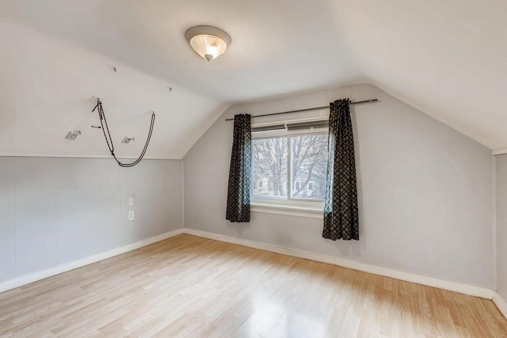 Minneapolis House: 1044 22nd Ave SE