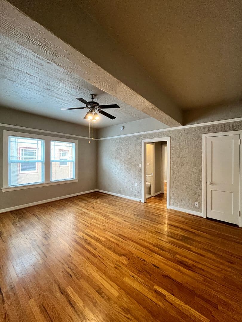 Portland Apartment: 1431 NE 21st Ave