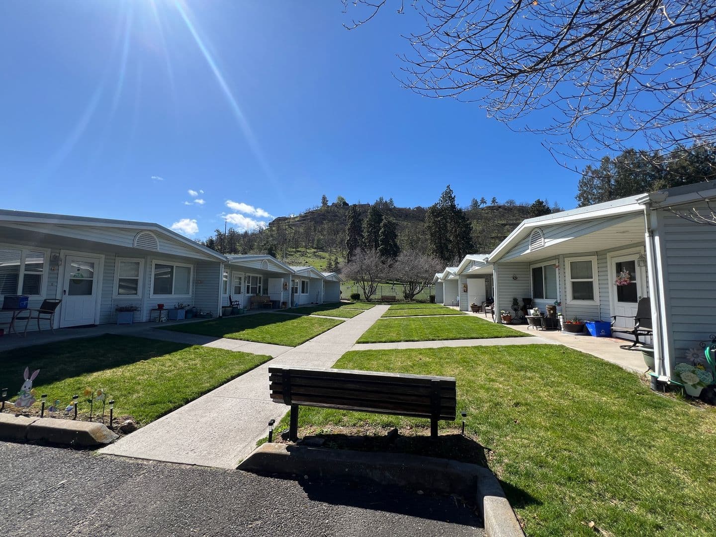 The Dalles Apartment: 1312 W 10th St
