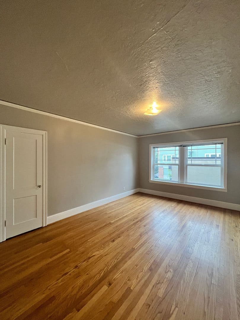 Portland Apartment: 1611 SE Belmont St