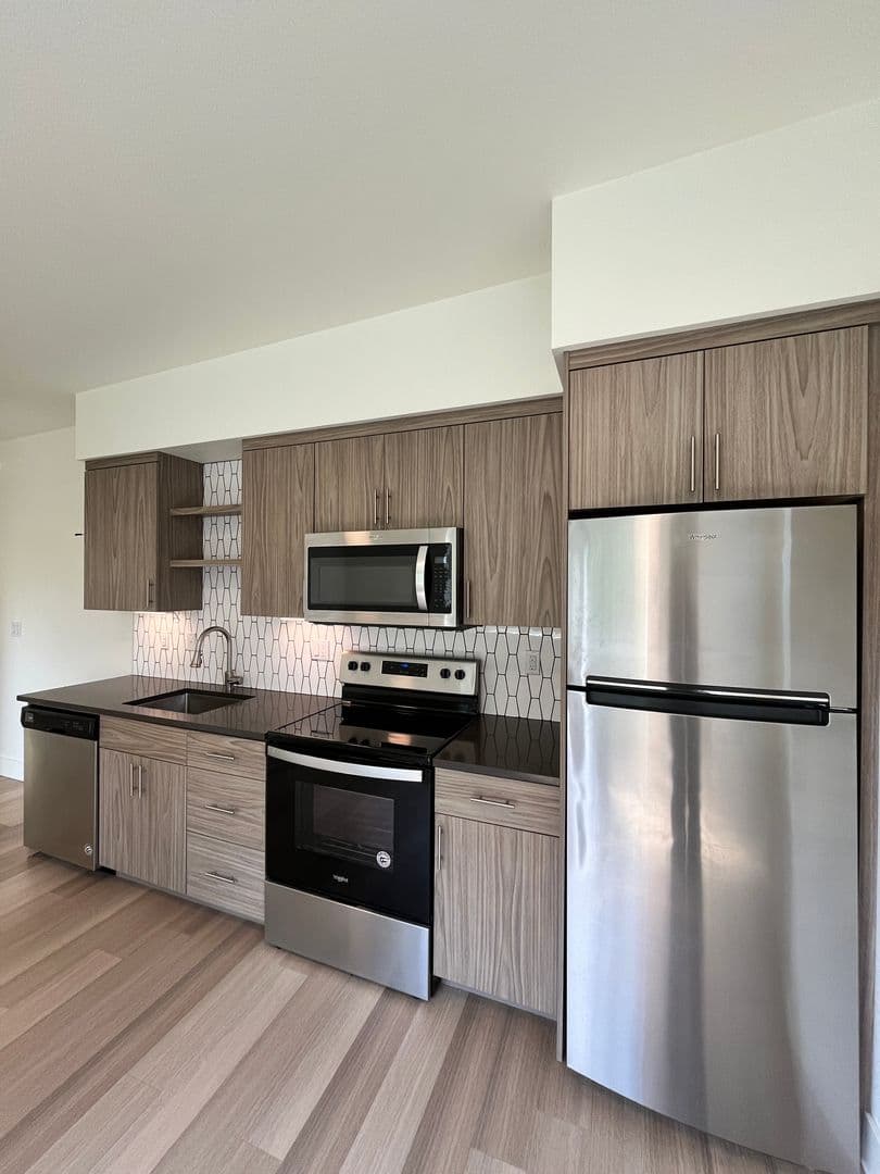 Portland Apartment: 6280-6290 N Montana Ave