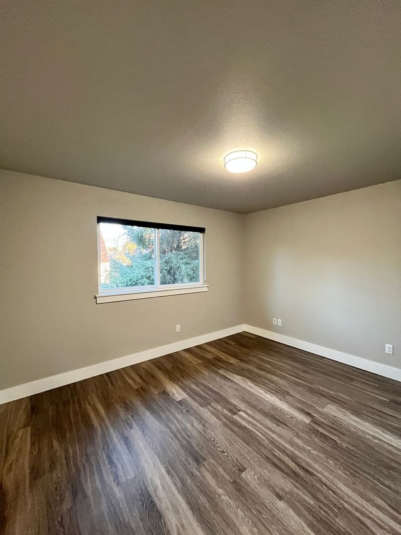Portland Apartment: 2340-2350 SE 50th Ave