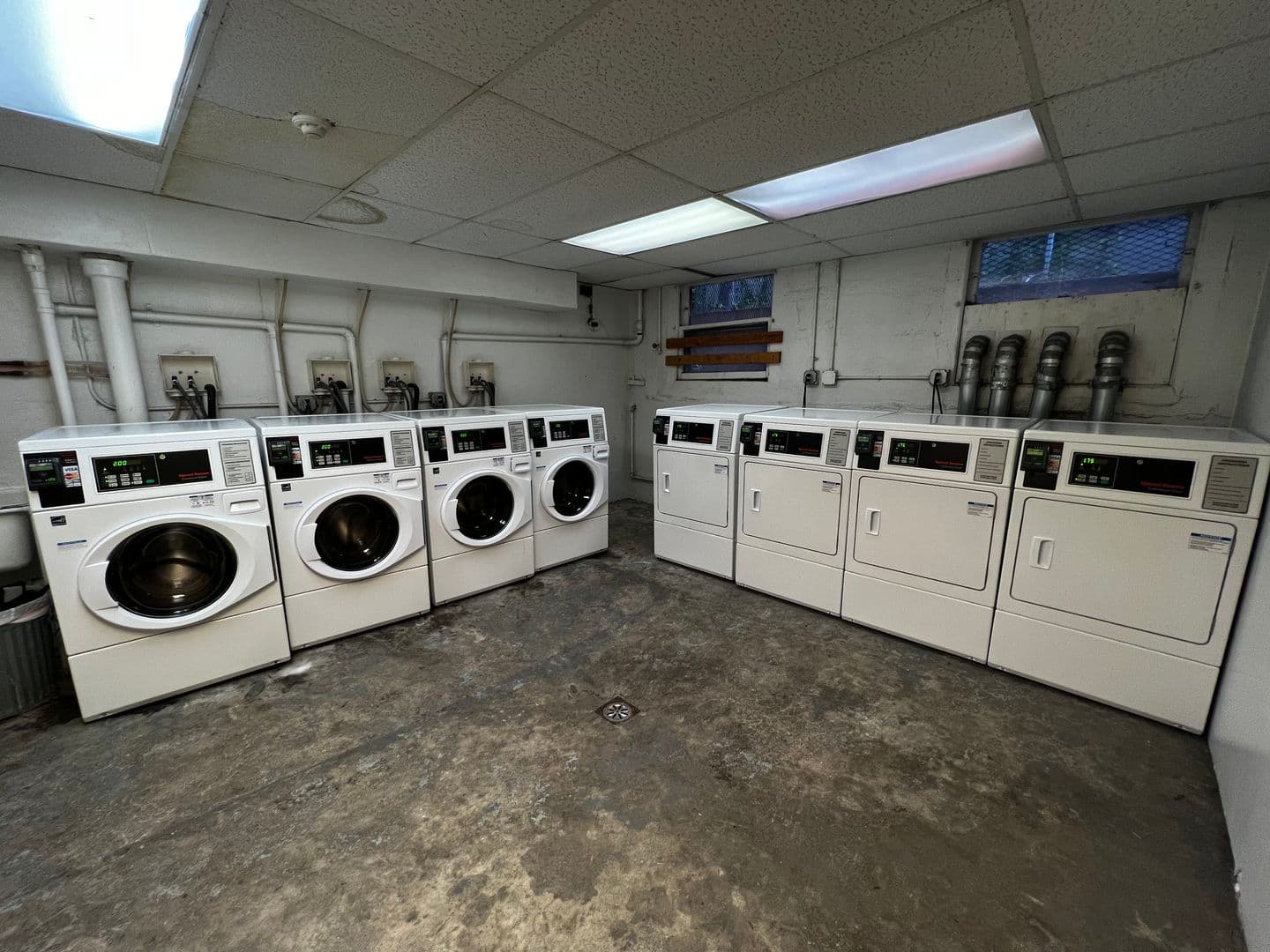 Portland Apartment: 1410 SE Belmont St