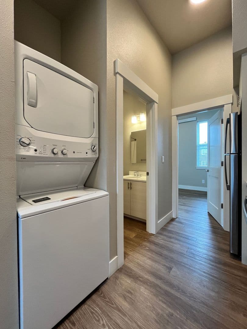 Portland Apartment: 6770-6780 N Maryland Ave