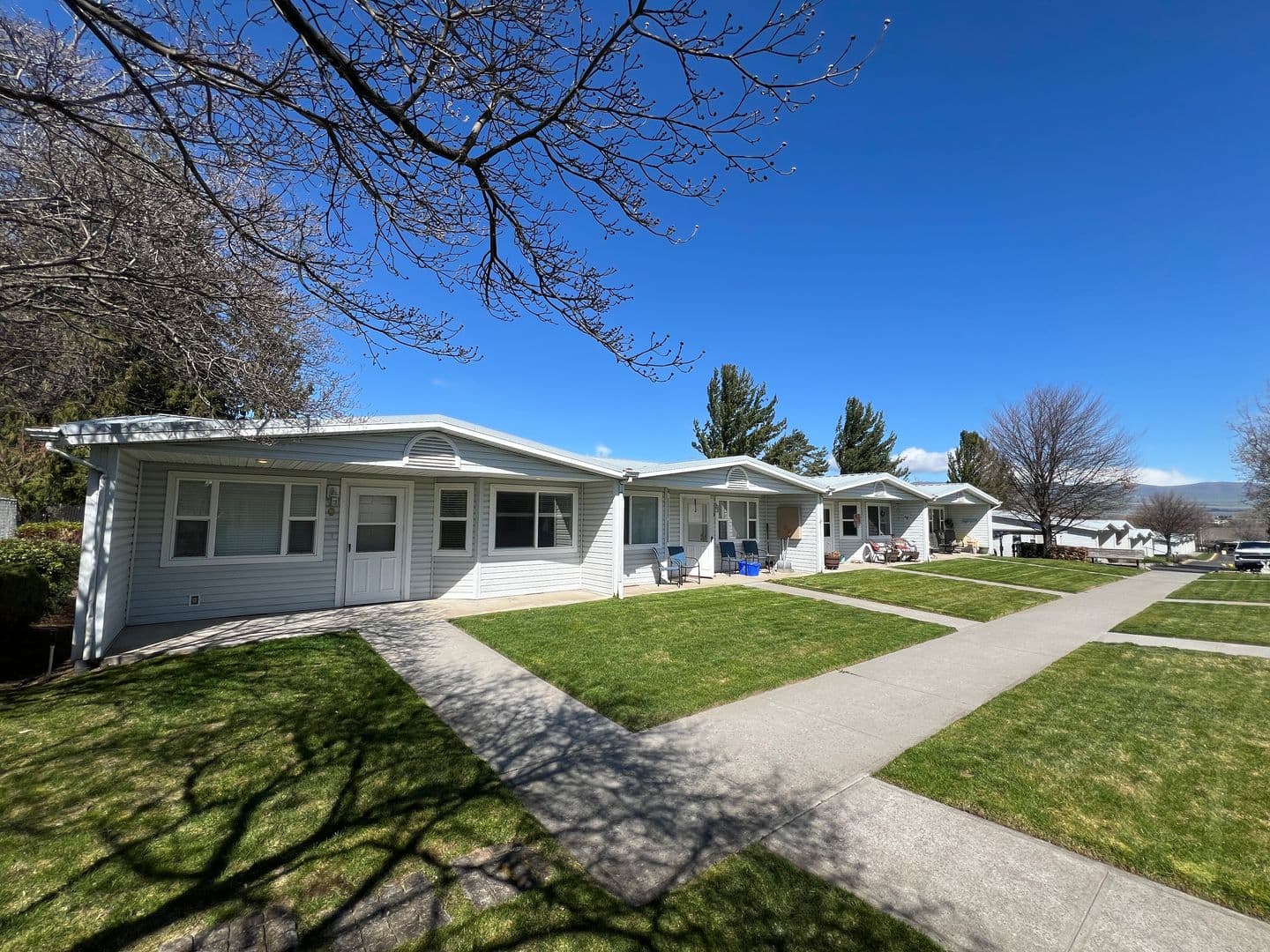 The Dalles Apartment: 1312 W 10th St