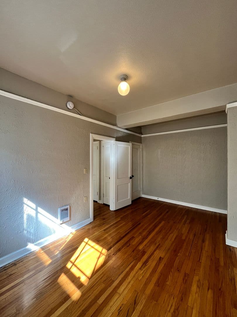 Portland Apartment: 1431 NE 21st Ave
