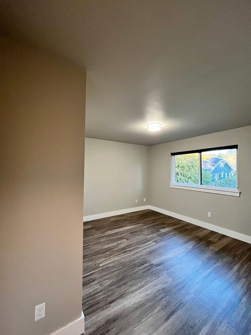 Portland Apartment: 2340-2350 SE 50th Ave