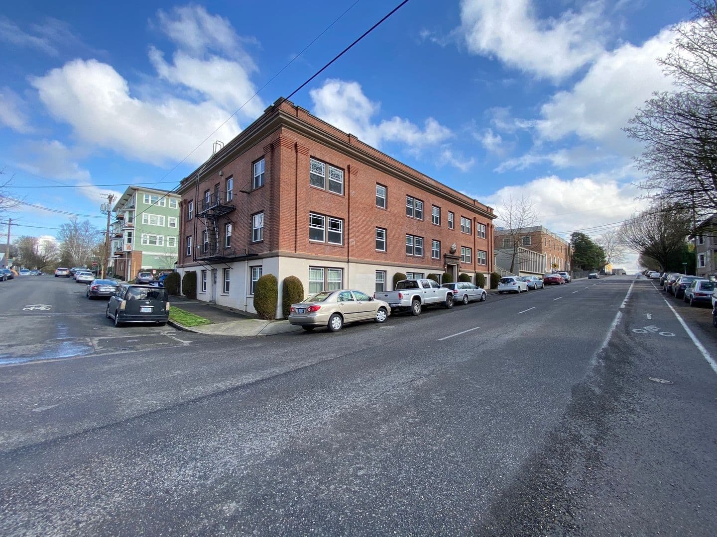 Portland Apartment: 1611 SE Belmont St