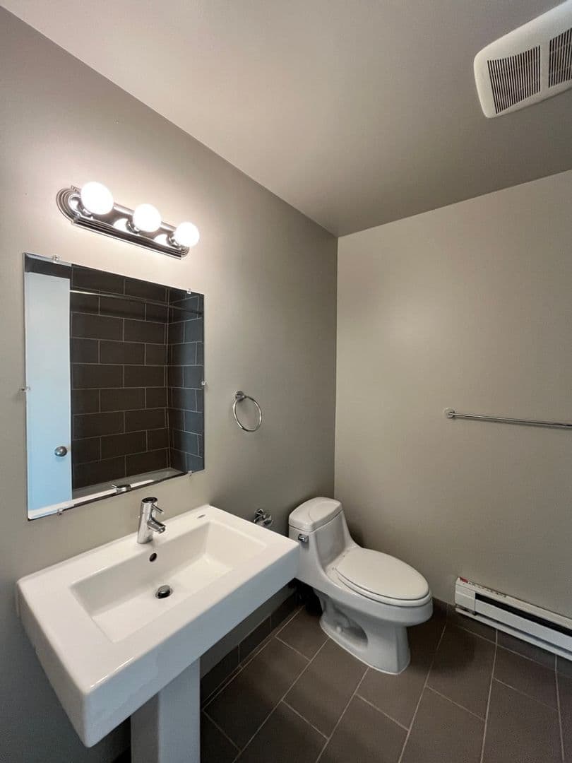 Portland Apartment: 2800 SE Gladstone St