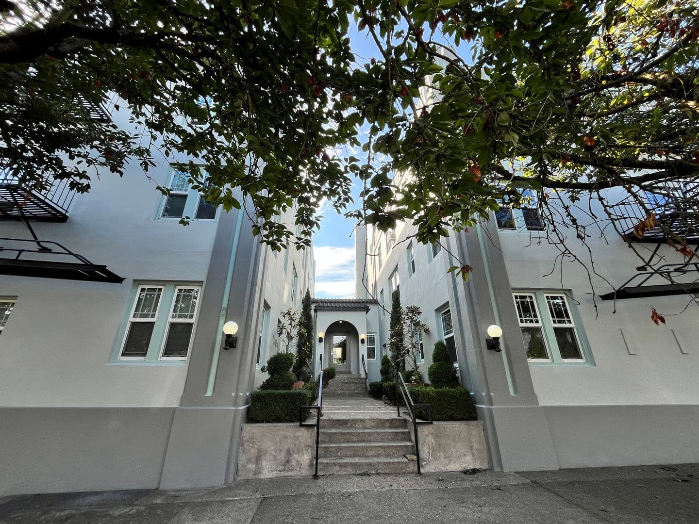 Portland Apartment: 1431 NE 21st Ave