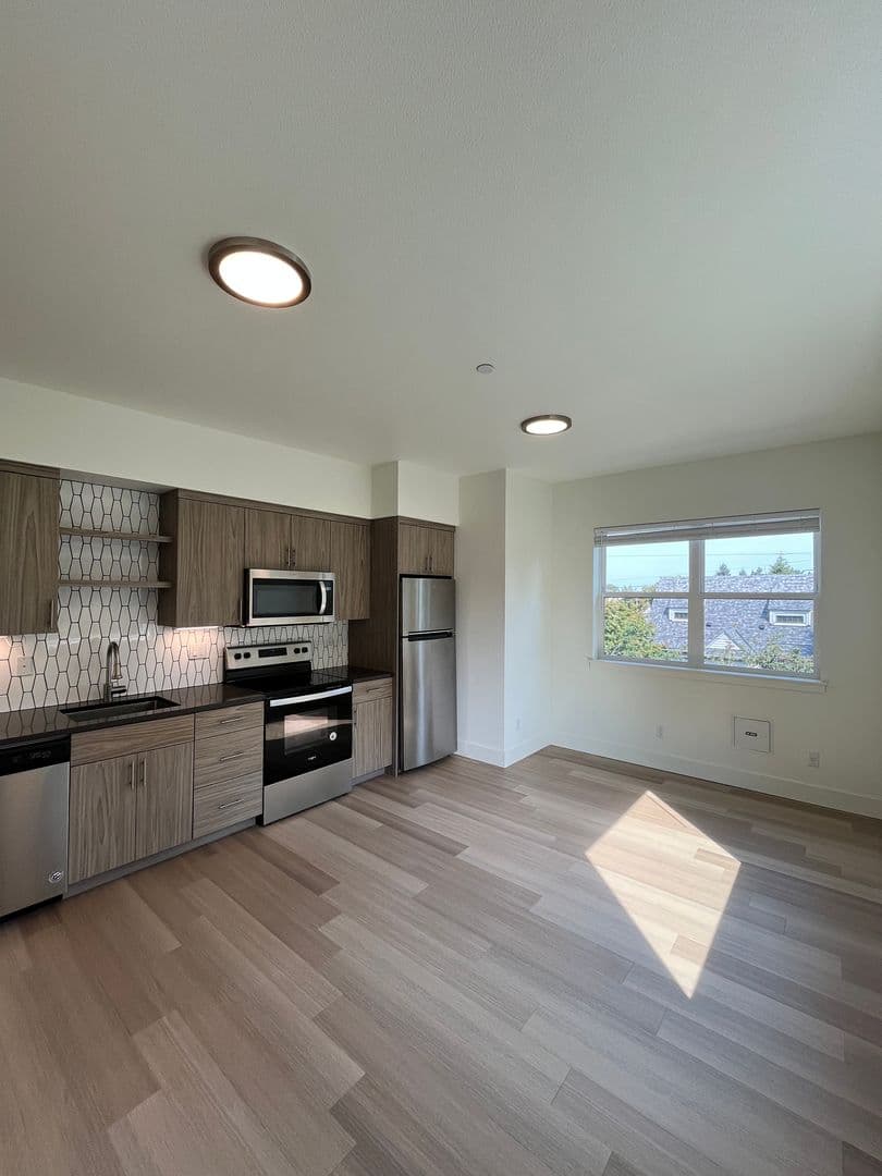 Portland Apartment: 6280-6290 N Montana Ave