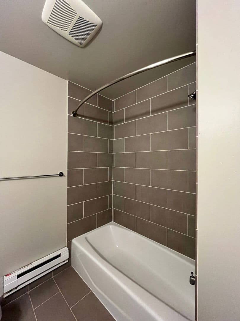 Portland Apartment: 2800 SE Gladstone St