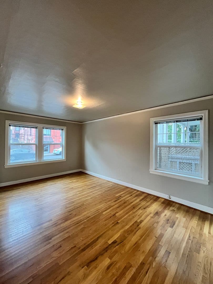 Portland Apartment: 1410 SE Belmont St