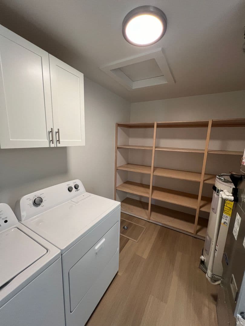 The Dalles Apartment: 1312 W 10th St