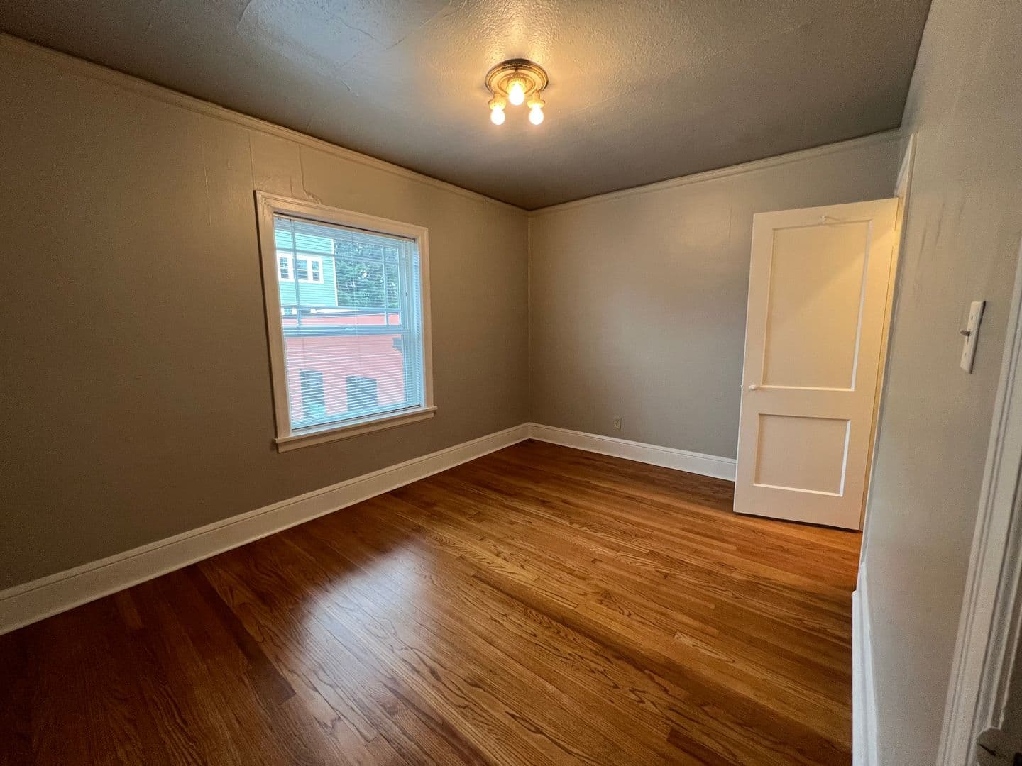 Portland Apartment: 1611 SE Belmont St