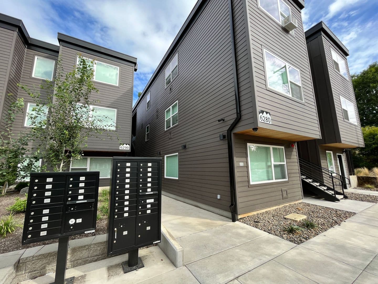 Portland Apartment: 6280-6290 N Montana Ave