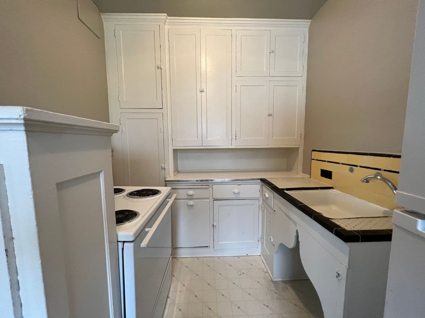 Portland Apartment: 1611 SE Belmont St