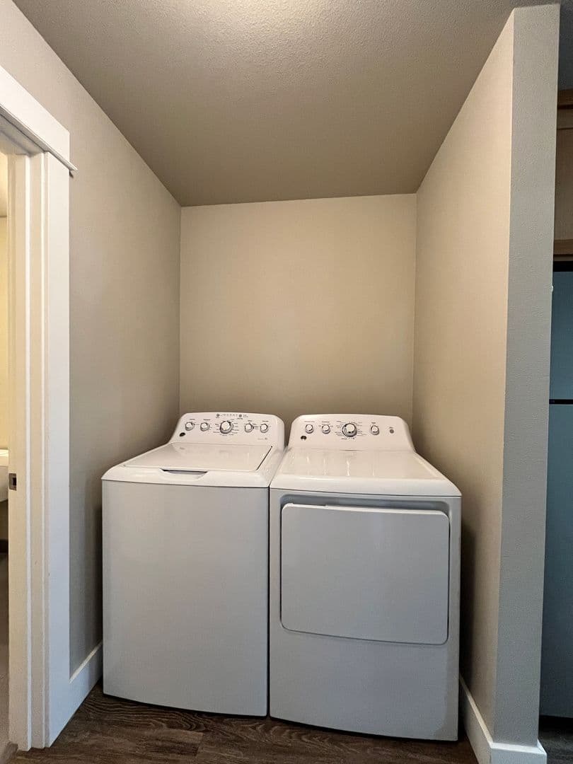 Portland Apartment: 2340-2350 SE 50th Ave